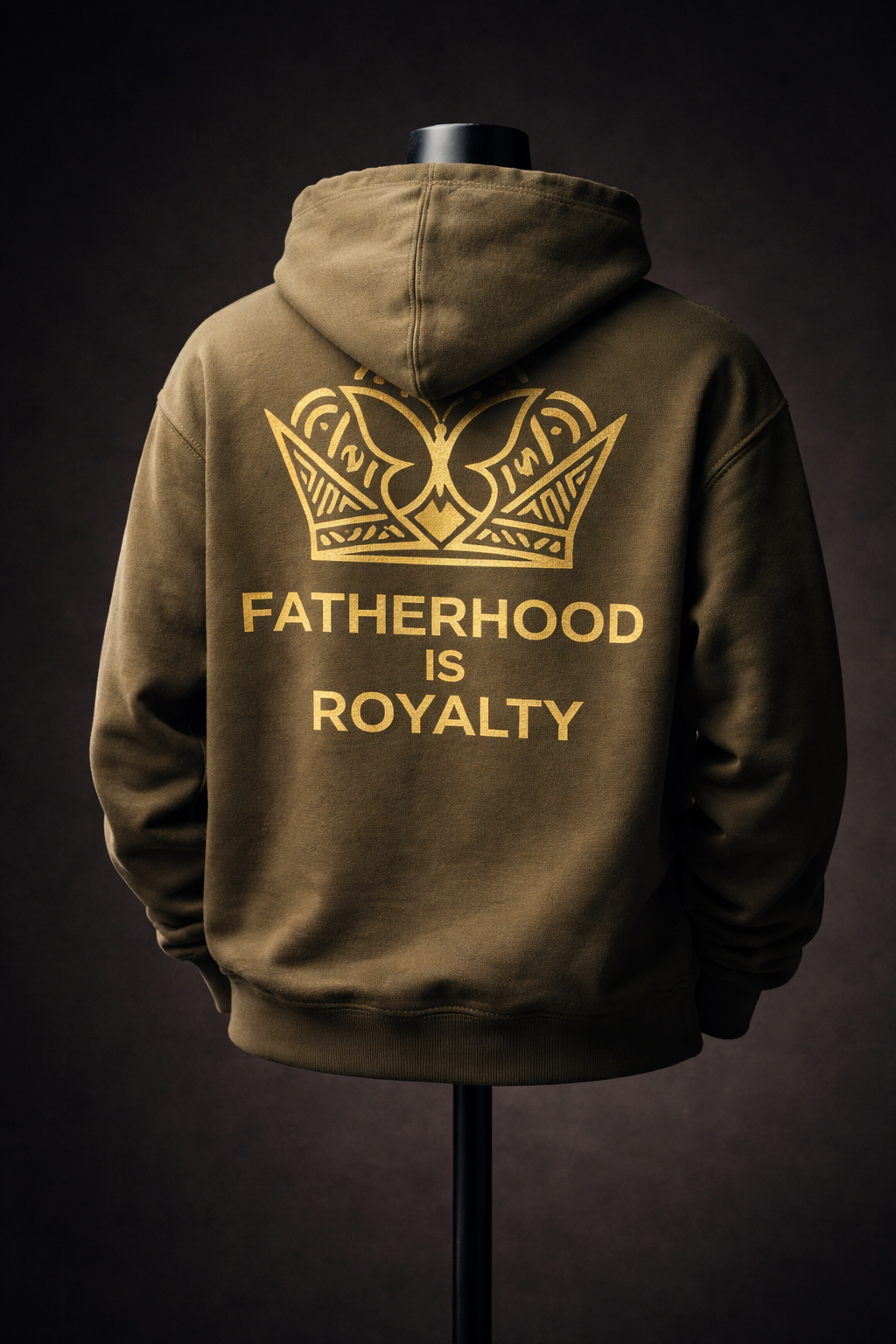 Sudadera Premium La Paternidad es Realeza – Negra y Dorada